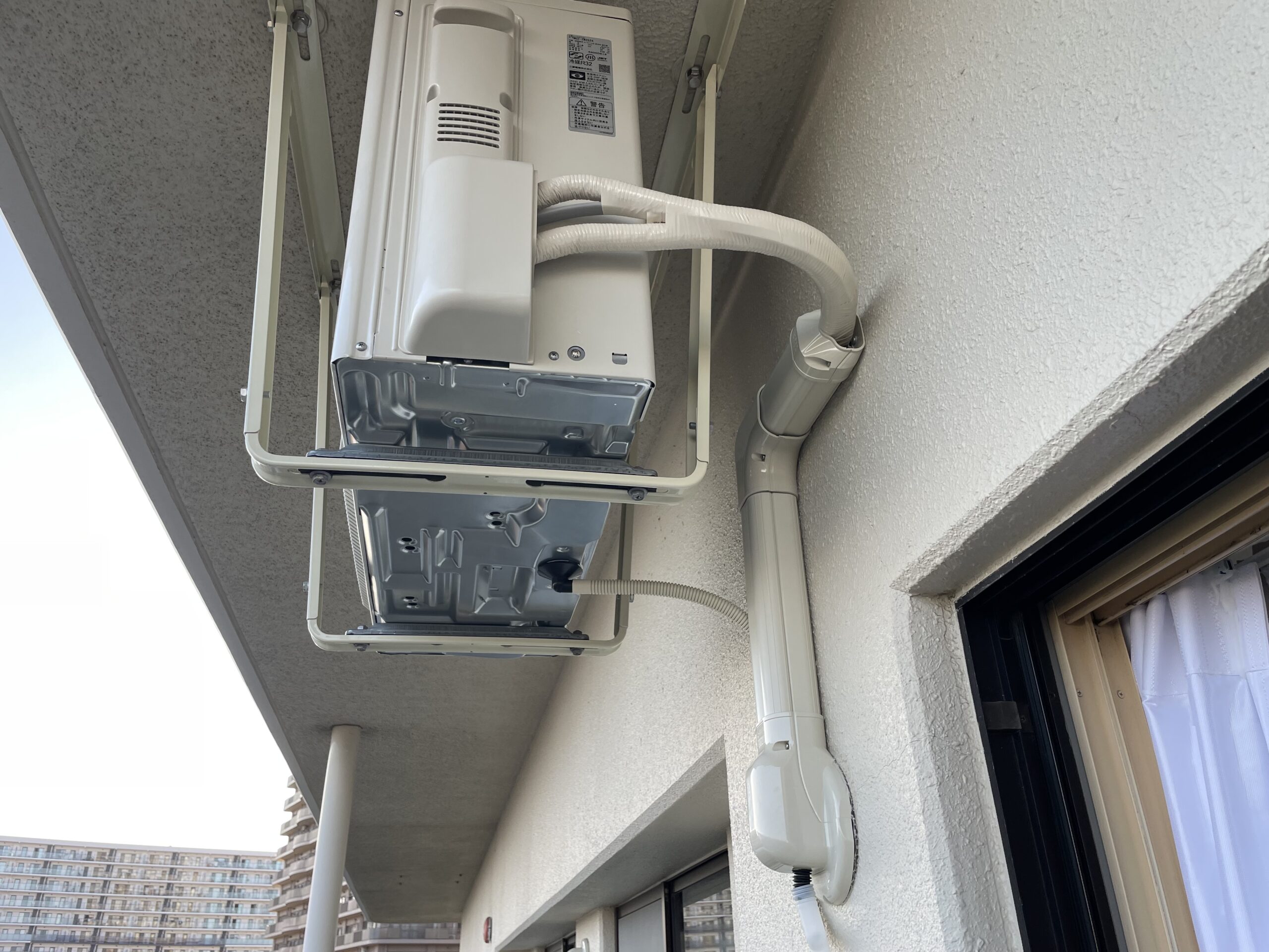 仙台市にてマンションのエアコン工事を行いました。